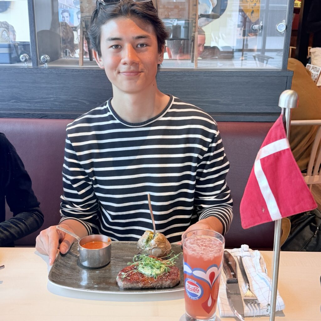 Joshua 18 år - Aarhus Joshua 18 år - en dag i Aarhus